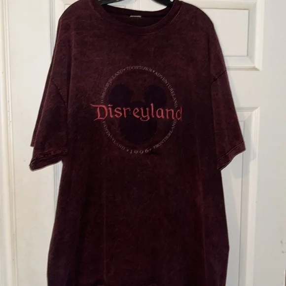 Vintage Disneyland Shirt - Picture 7 of 7